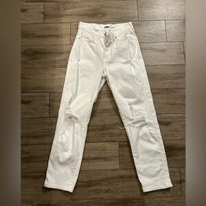 Size 0 Old Navy white ripped jeans